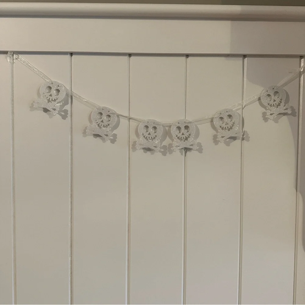 Felt halloween Skeleton White Glitter Bunting Mantel Decor Party Decorations 36”
